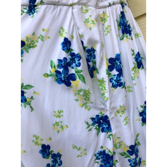 Flower Spring/Summer Dress - Picture 2 of 5